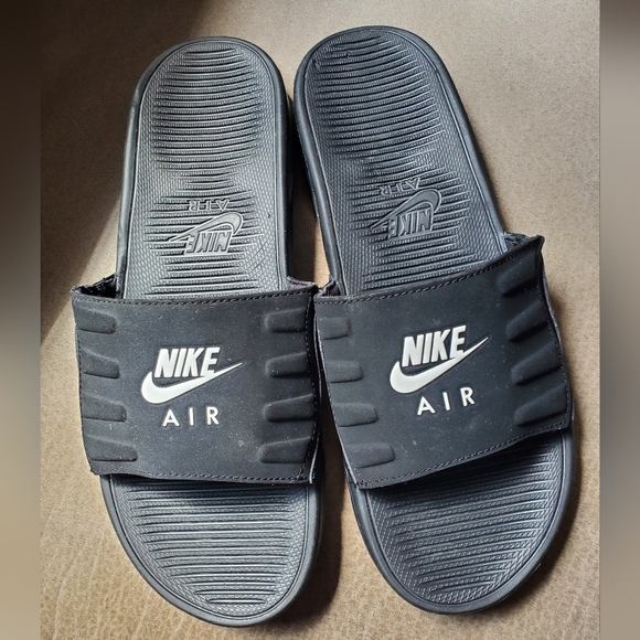 Nike Air Max Camden Slide BQ4626-003 In Black Size Mens 11 - Picture 4 of 9